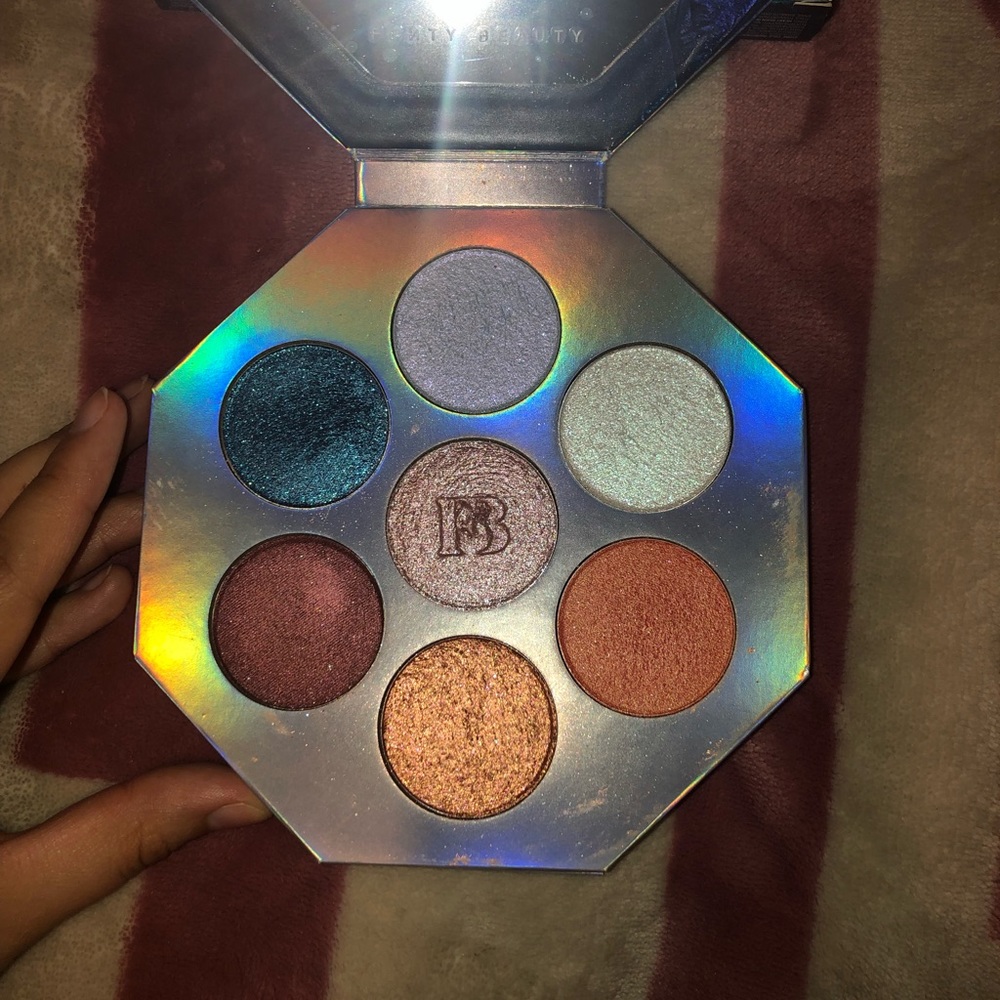 Fenty beauty killawatt & 5 fenty lipsticks